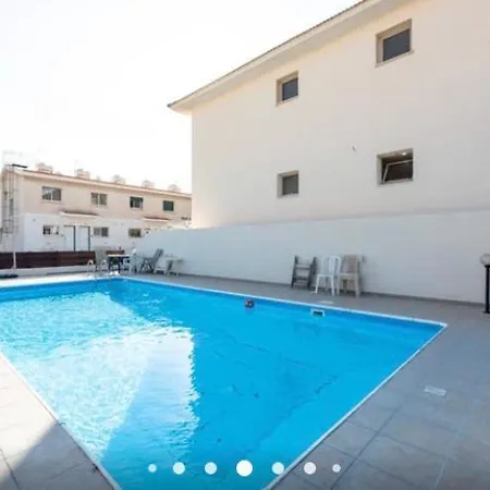 Luxury Flat With The Pool